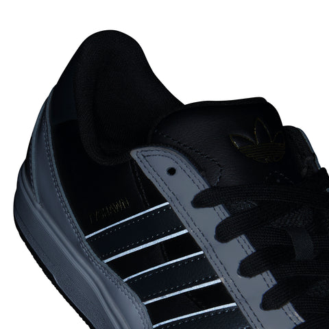 Adidas Tyshawn II - Core Black / Carbon / Cloud White