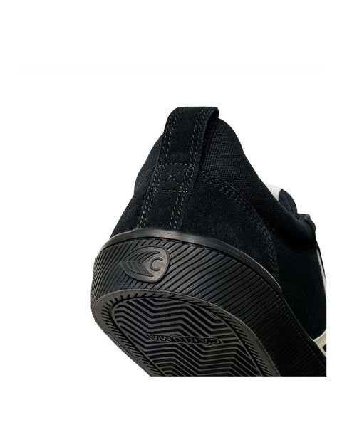 Cariuma Catiba Pro Skate - Black / Black
